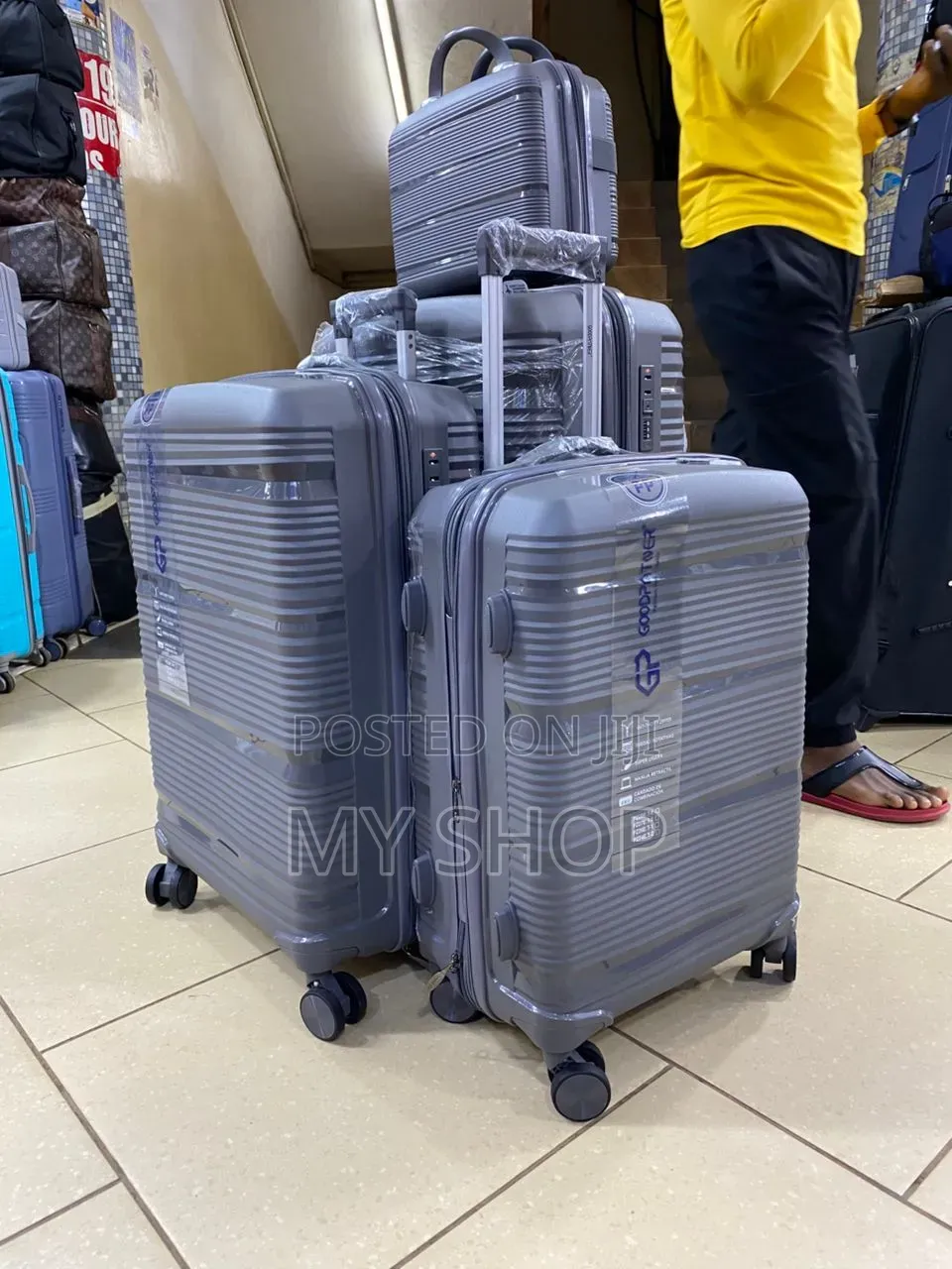 Lightweight Plastic Suitcase Set of 4 - Durable Travel Companion
