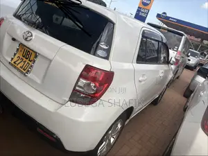 Toyota IST 2008 White