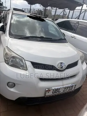 Toyota IST 2008 White