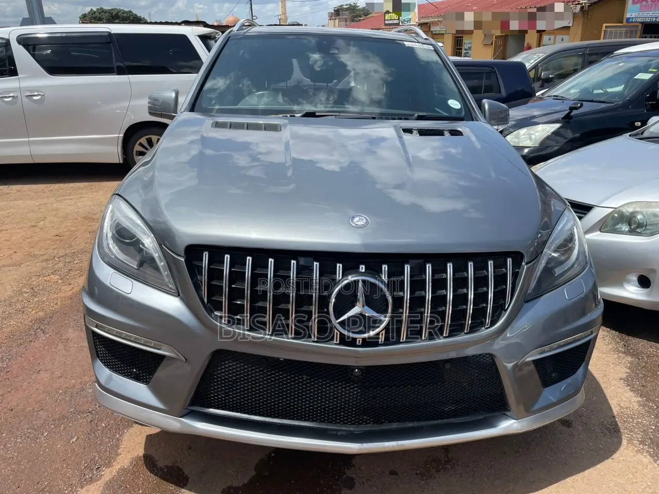 Mercedes-Benz M Class ML63 AMG 4dr SUV AWD (5.5L 8cyl Turbo 7A) 2014