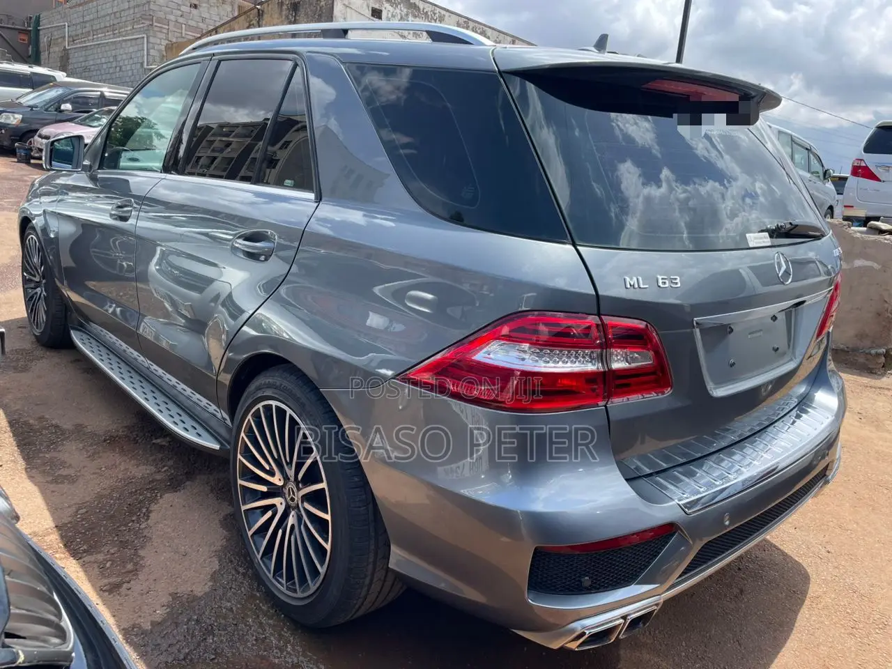 Mercedes-Benz M Class ML63 AMG 4dr SUV AWD (5.5L 8cyl Turbo 7A) 2014