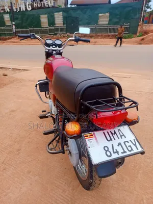 Bajaj Boxer 2025 Red
