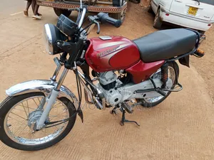 Bajaj Boxer 100 2025 Red