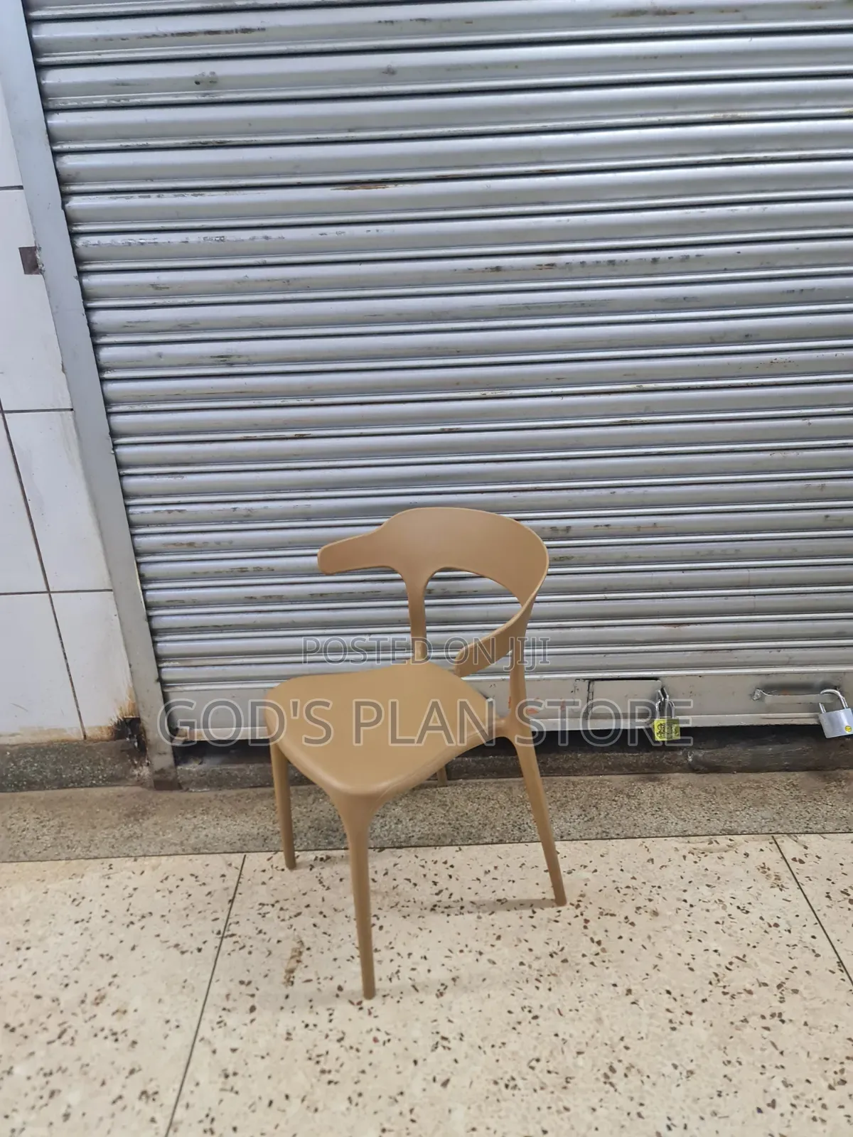 Chalk Legs Plastic Chairs Plastic Chairs