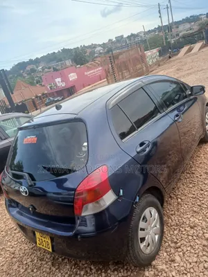 Toyota Vitz 1.3 AWD 5dr 2009 Blue