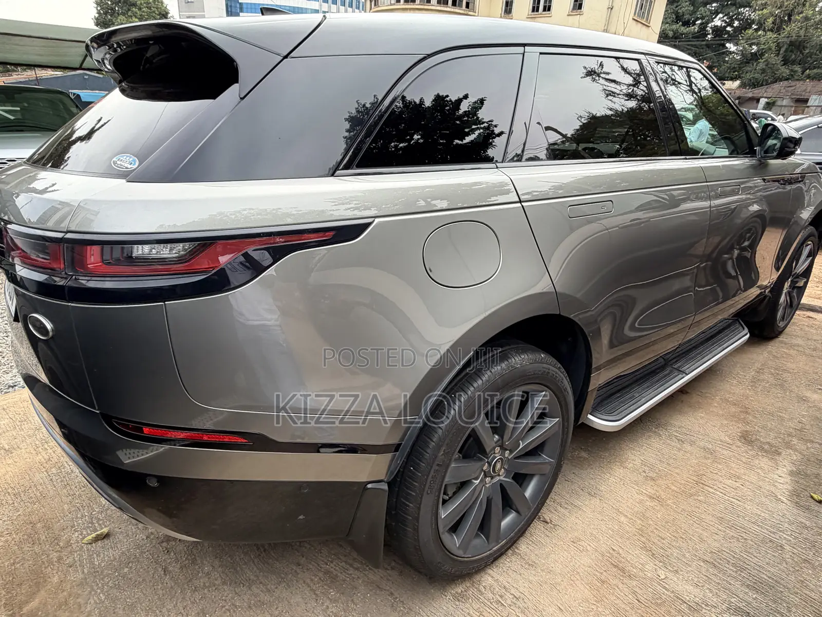 Land Rover Range Rover Velar 2021 Gold