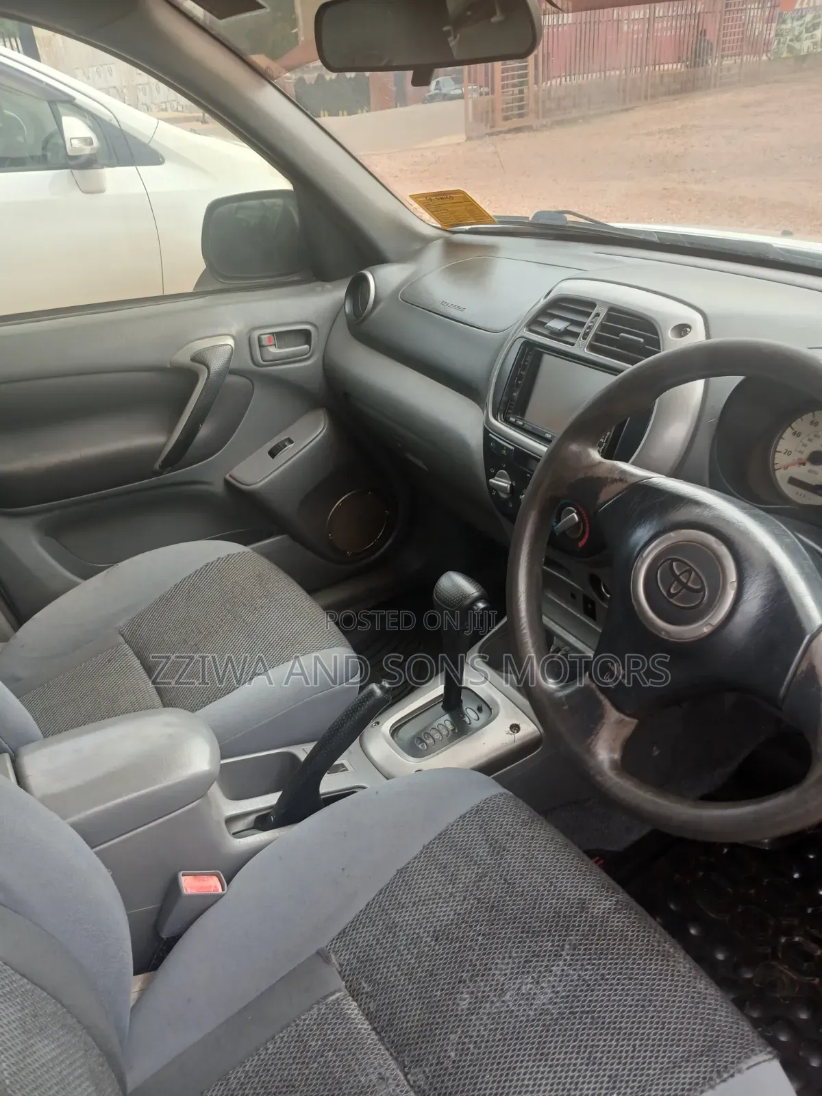 Toyota RAV4 I4 4x4 2006 Silver