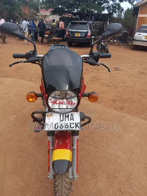 Bajaj Boxer 125 2025 Red