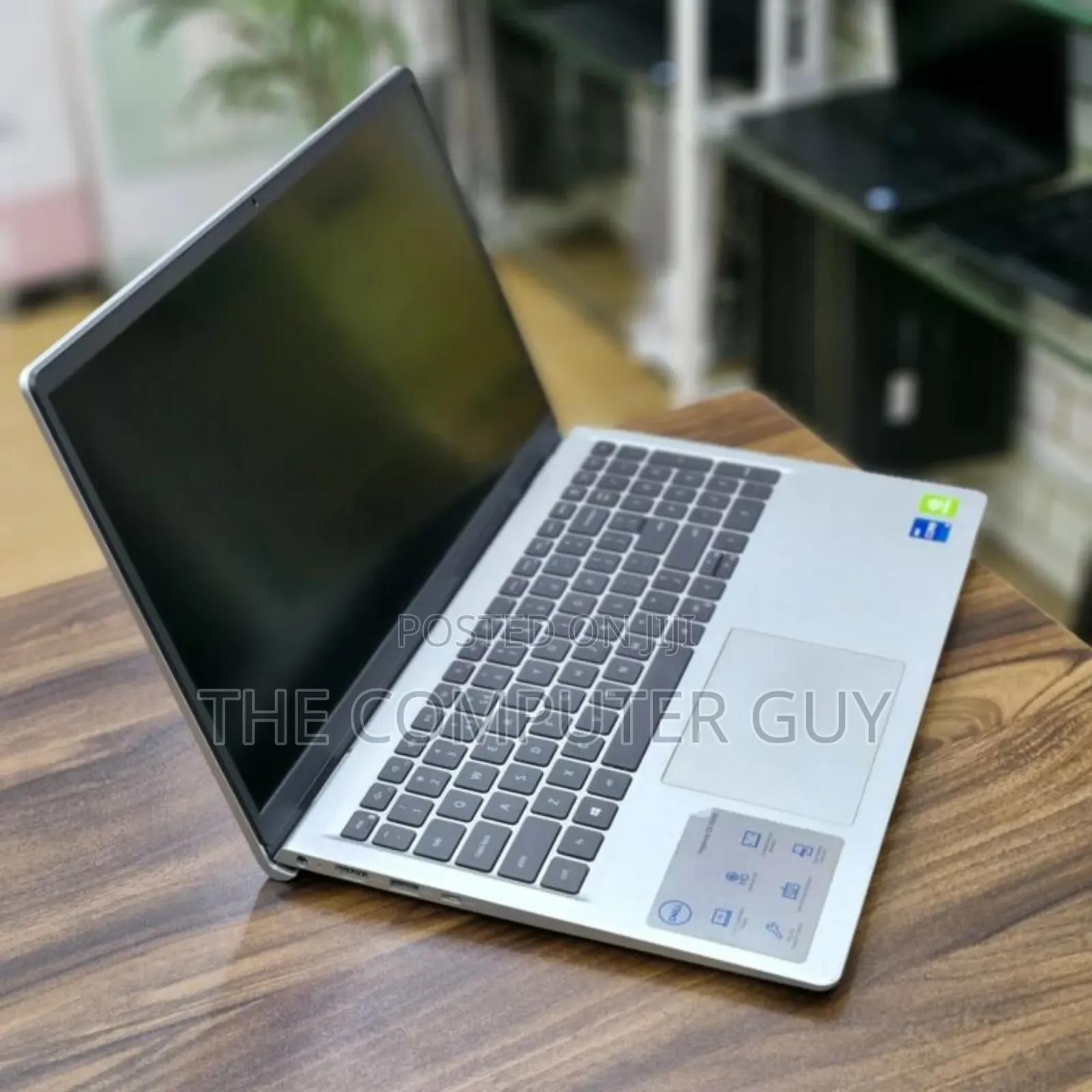 New Laptop Dell Latitude 5310 8GB Intel Core i7 SSD 256GB