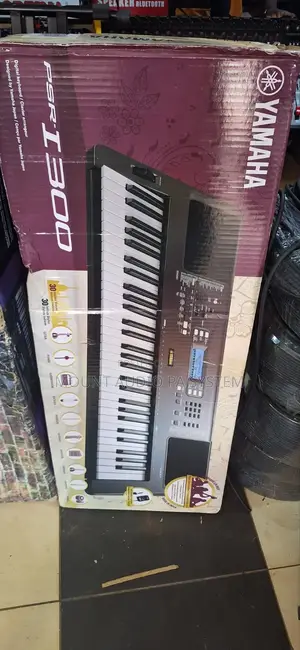 Yamaha Keyboard PSR I3000