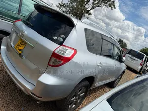 Toyota Vanguard 2009 Silver