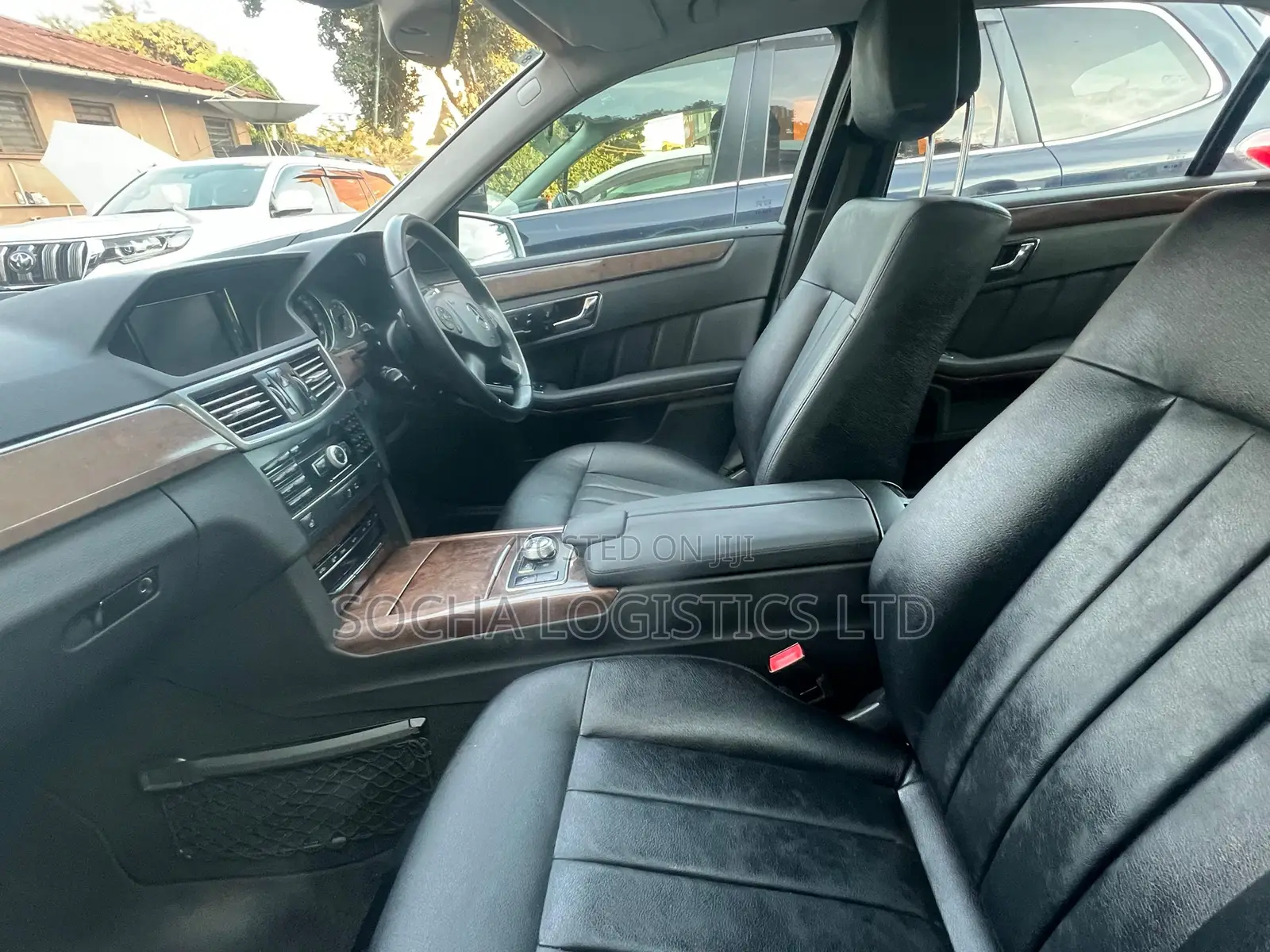 Mercedes-Benz E300 2011 Silver