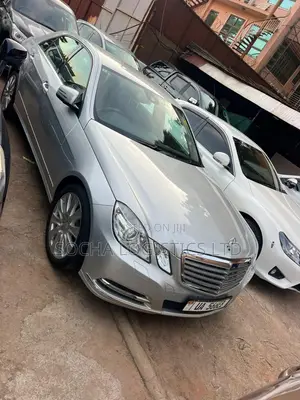 Mercedes-Benz E300 2011 Silver