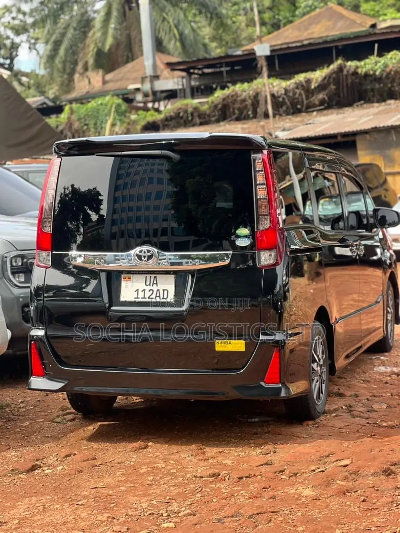 Toyota Noah 2015 Black