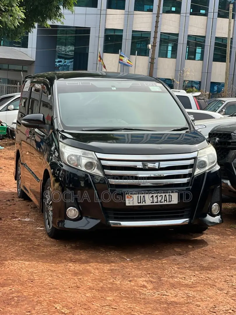 Toyota Noah 2015 Black