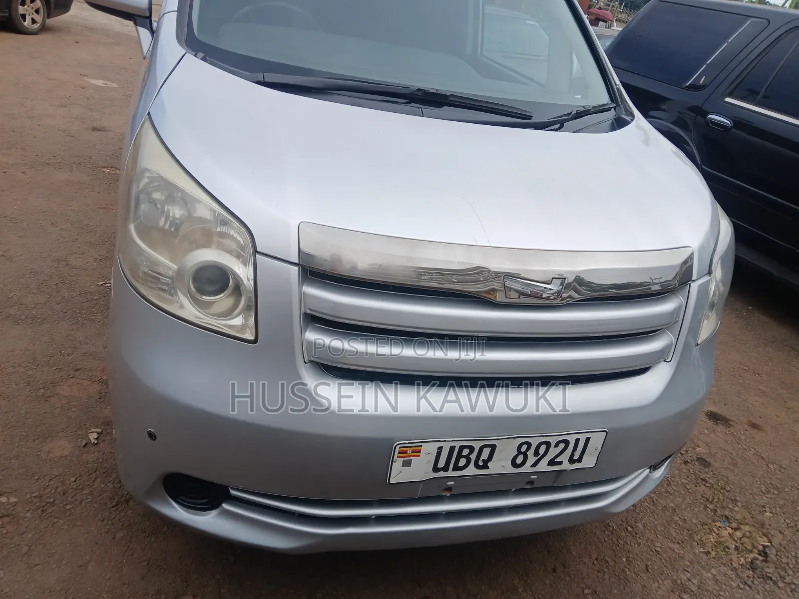 Toyota Noah 2009 Silver