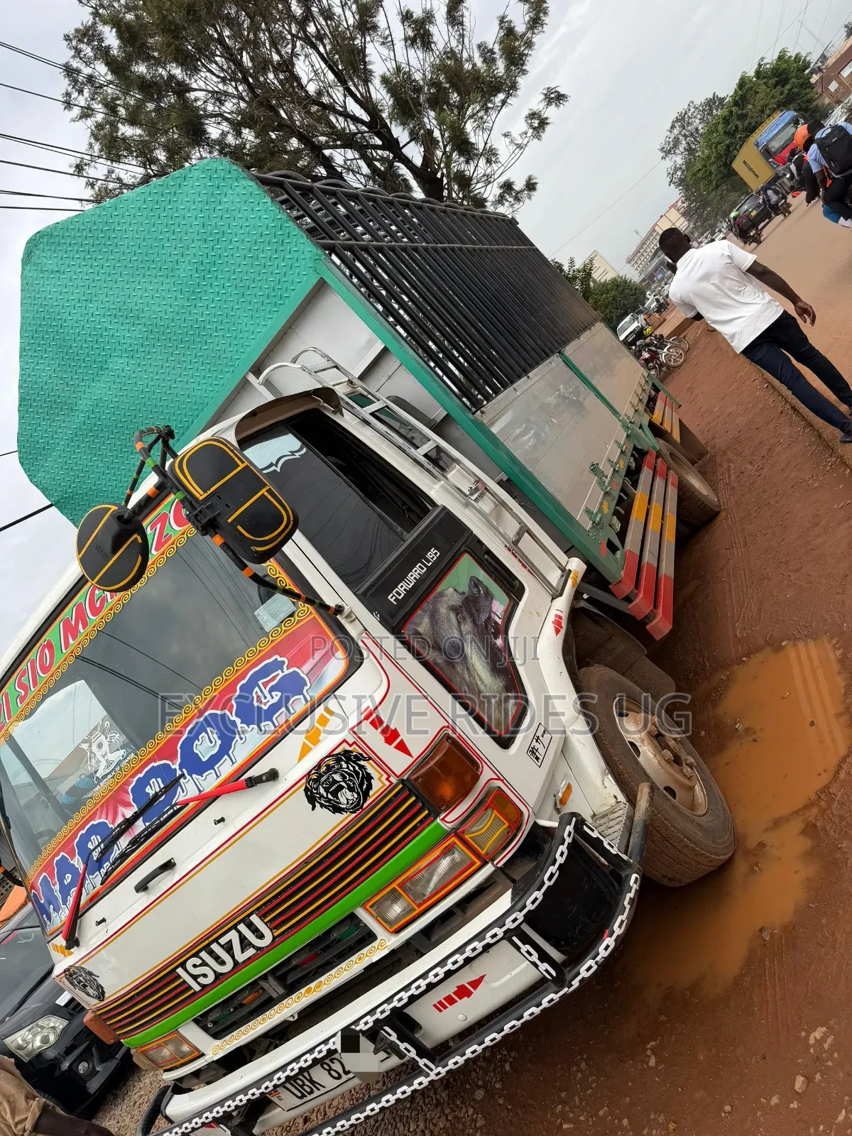 Isuzu Truck