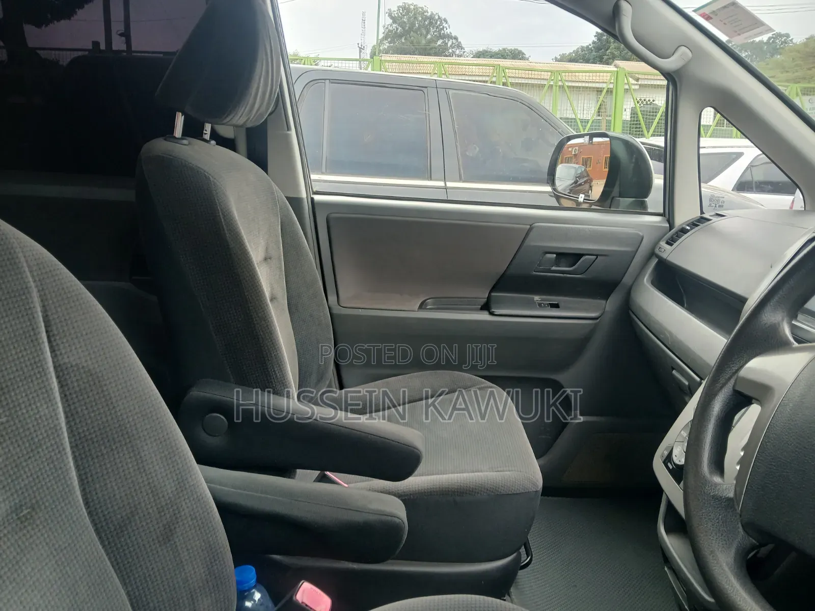 Toyota Noah 2009 Silver