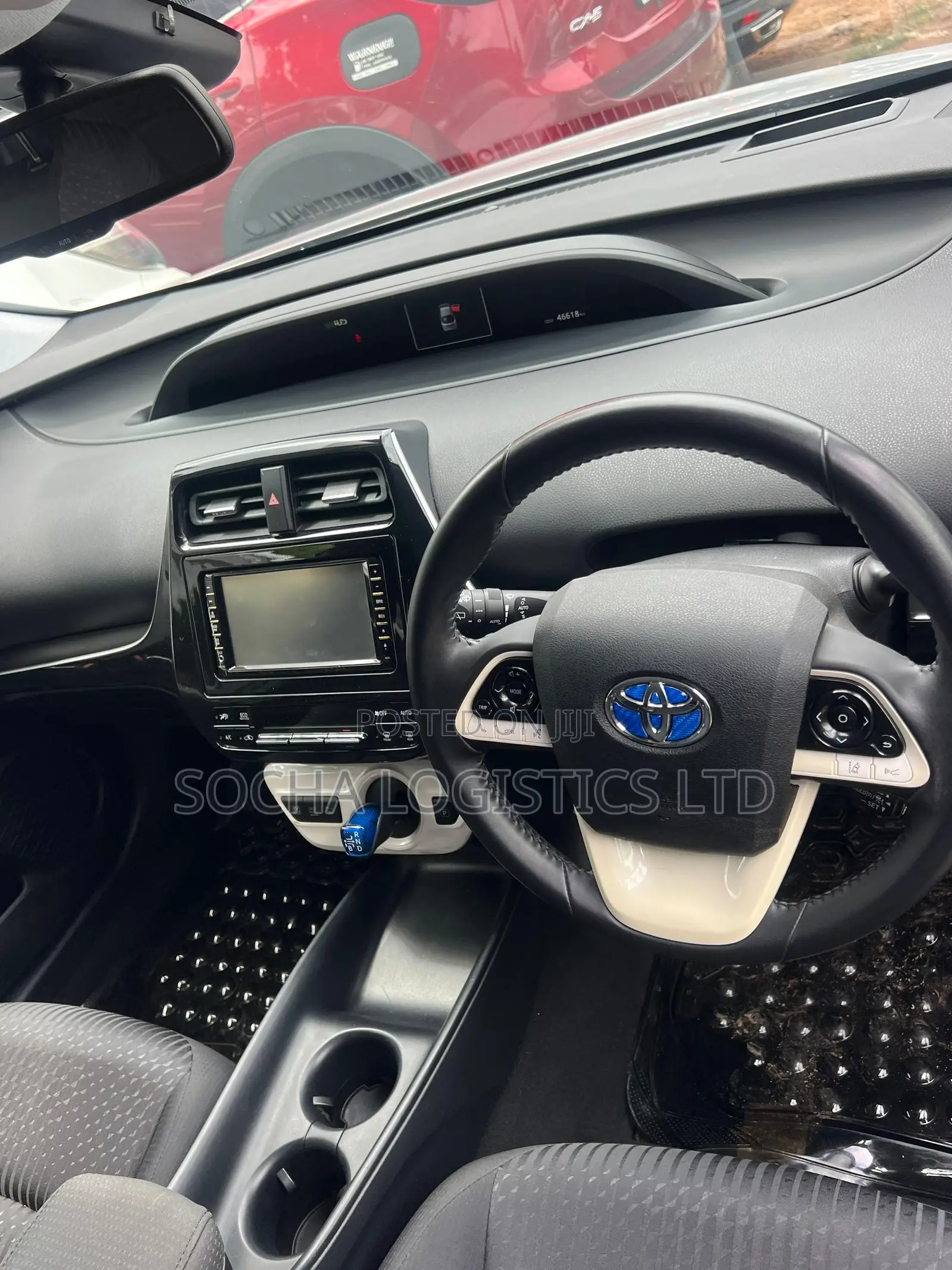 Toyota Prius 4dr Hatchback (1.8L 4cyl gas/electric hybrid CVT) 2016 Silver