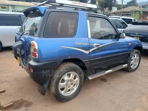 Toyota RAV4 1999 Blue