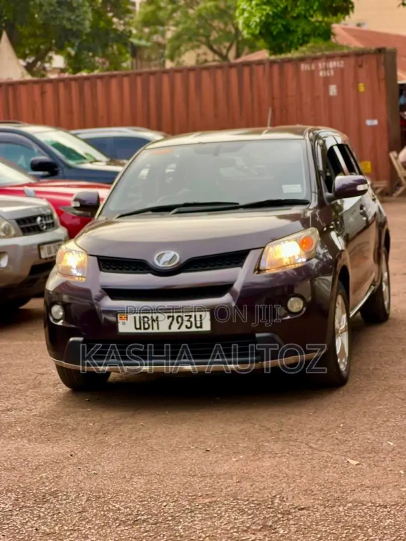 Toyota IST 2008 Maroon