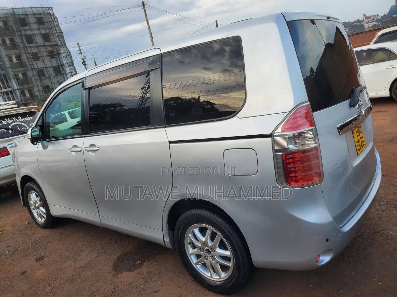 Toyota Noah 2009 Silver