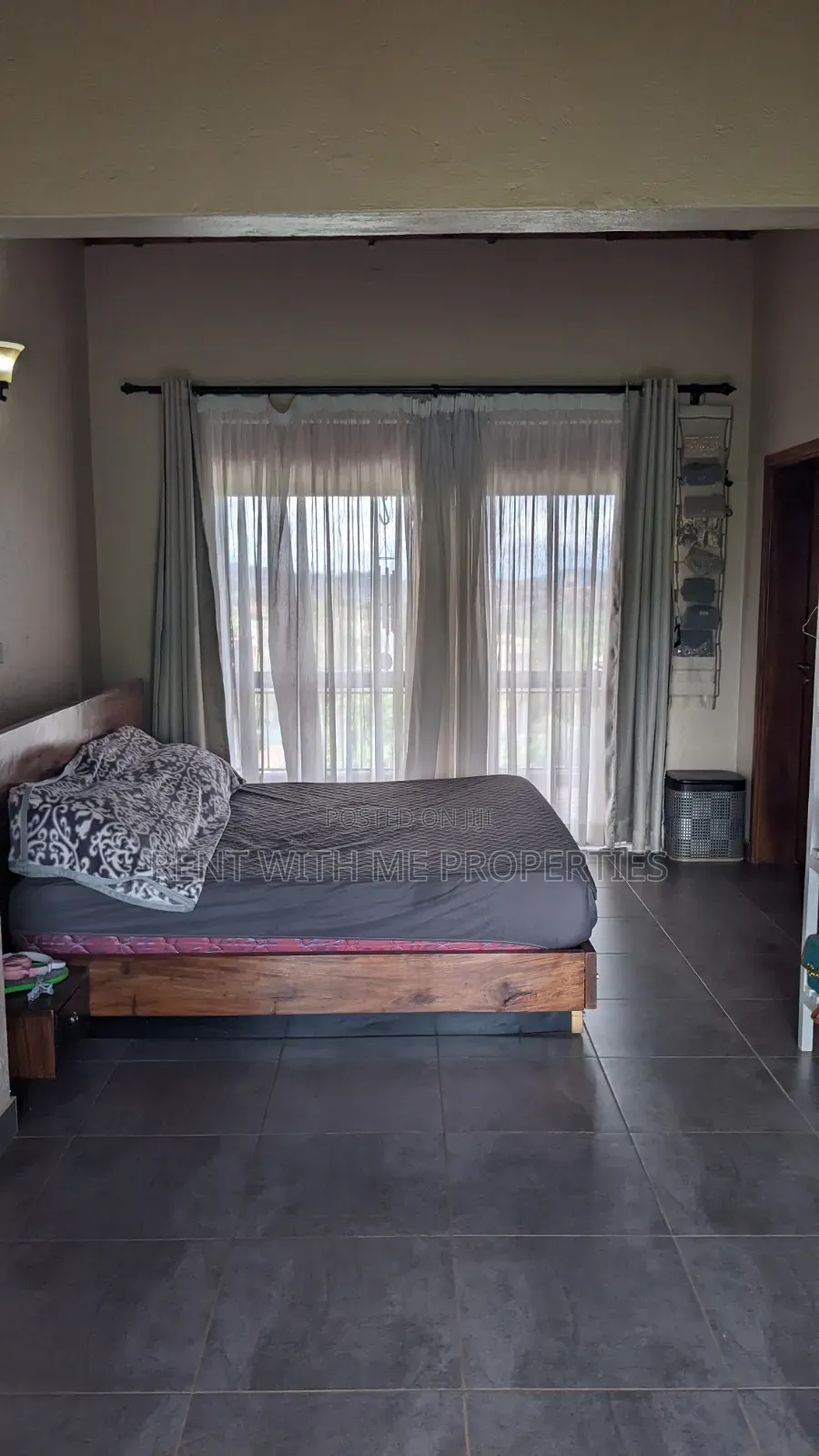 Furnished 3bdrm Apartment in Tushabe, Central Division for rent