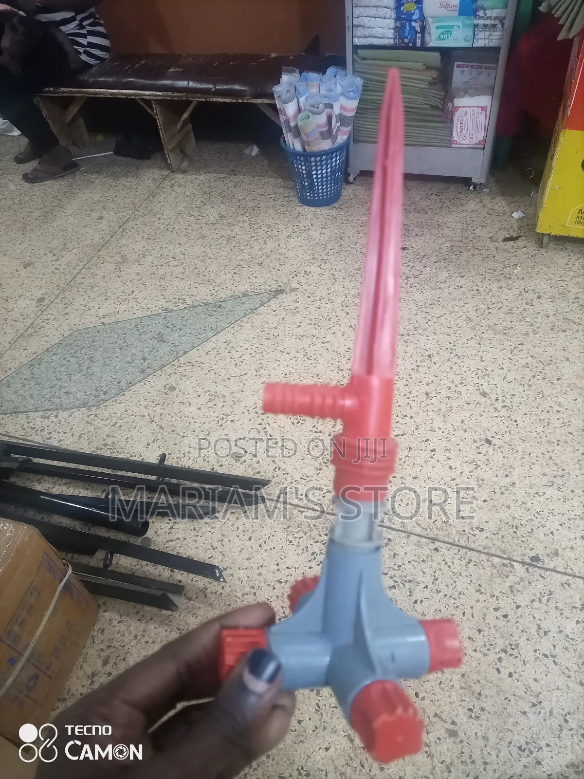 Adjustable Plastic Rotary Lawn Sprinkler for Garden Irrigation