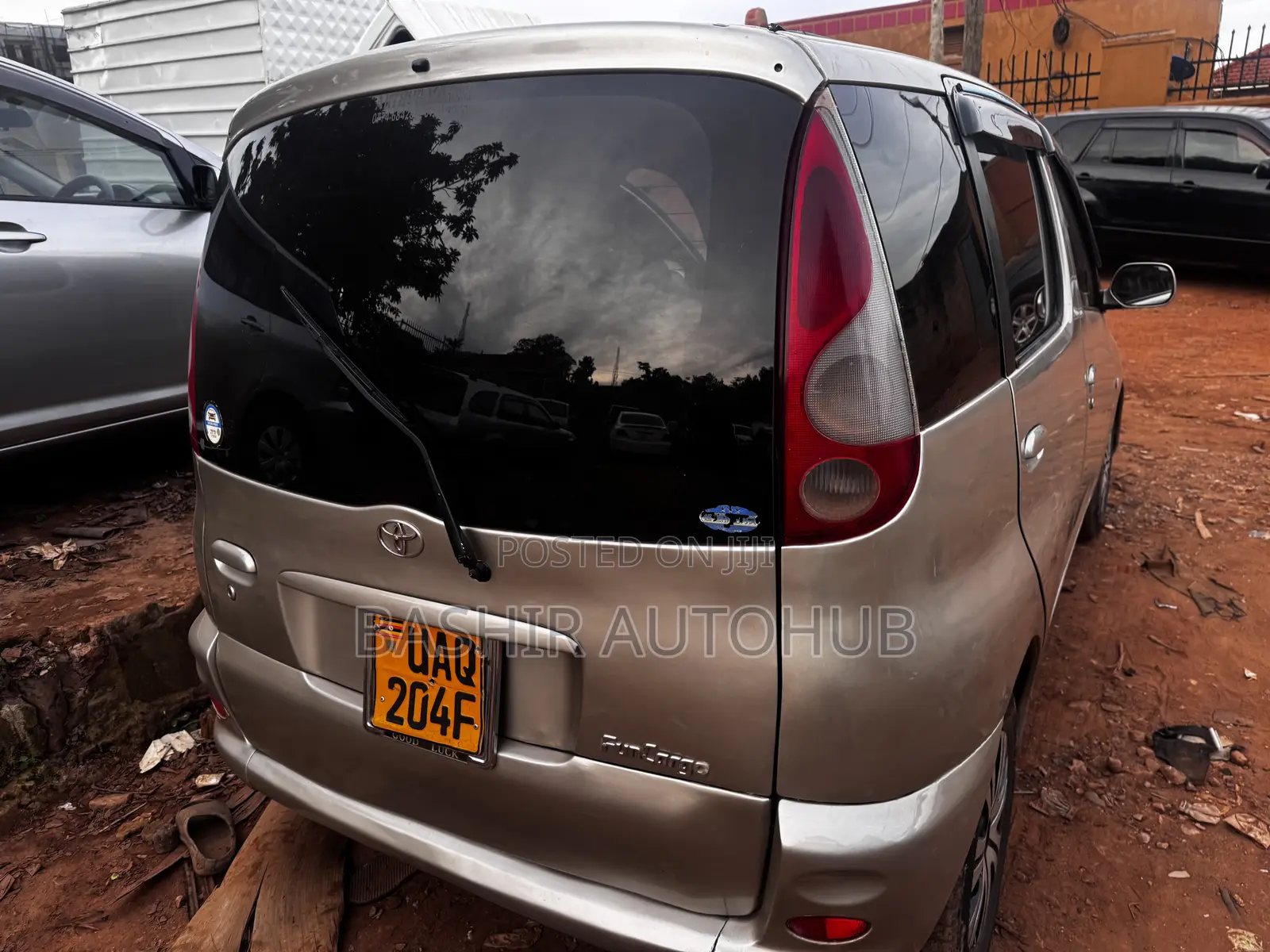 Toyota Fun Cargo 2002 Silver