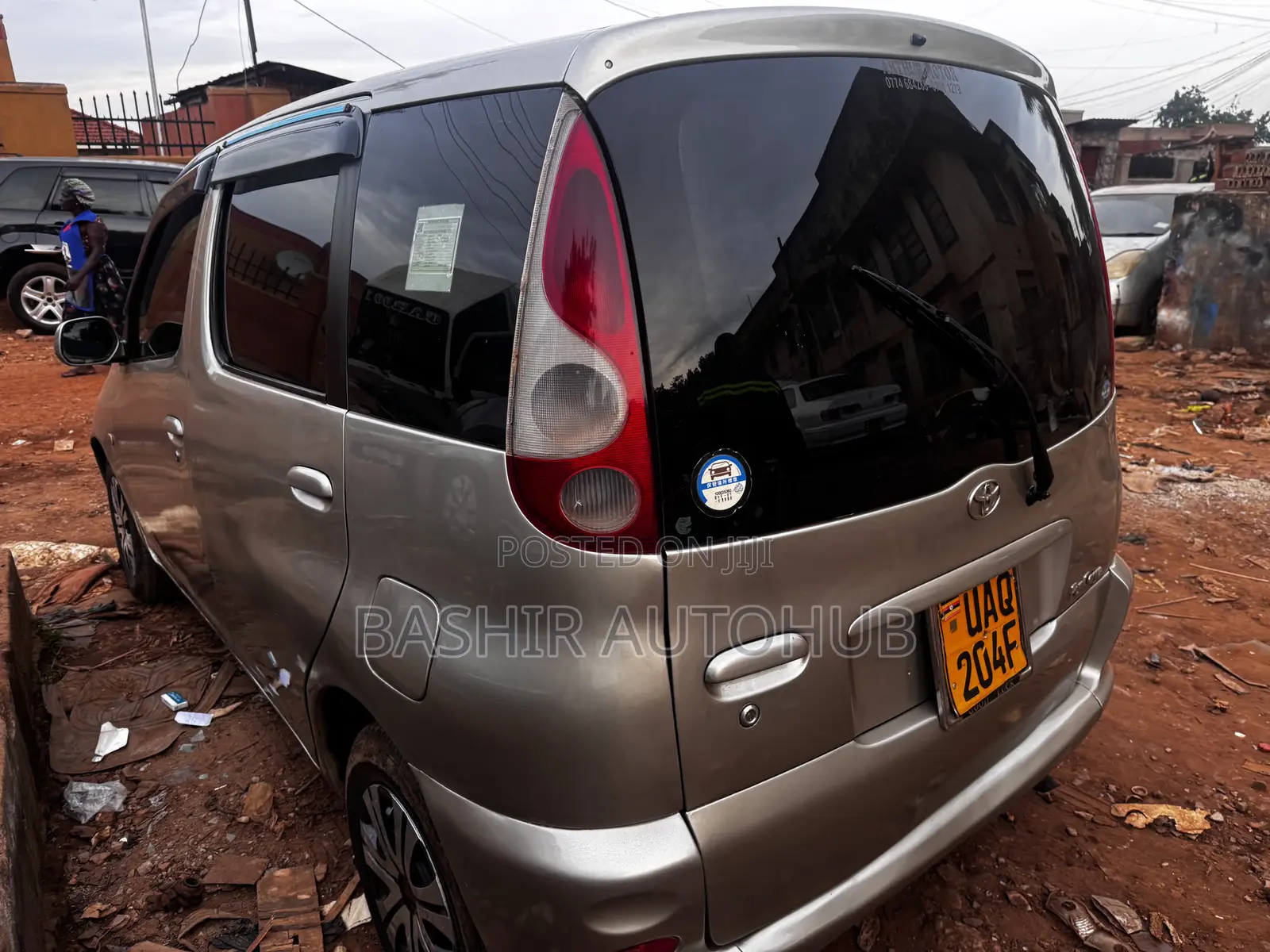 Toyota Fun Cargo 2002 Silver