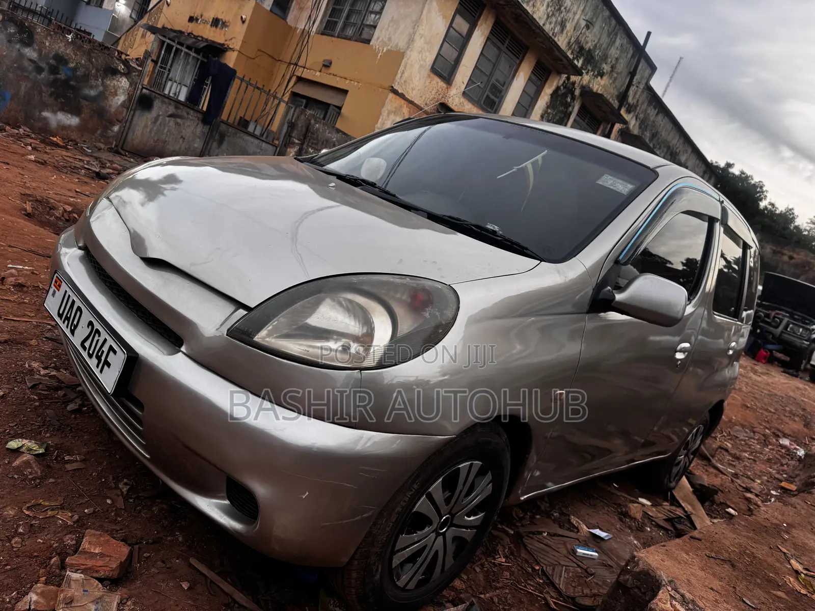 Toyota Fun Cargo 2002 Silver