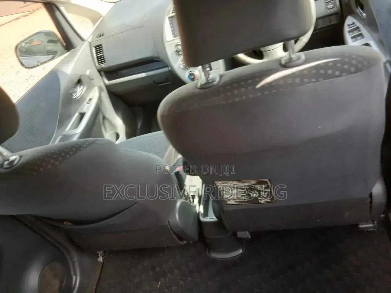 Toyota Ractis 1.5 AWD 2010 Silver