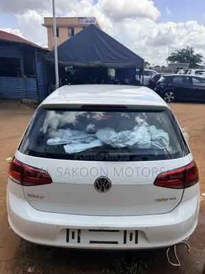 Volkswagen Golf TSI S 4-Door FWD 2016 White