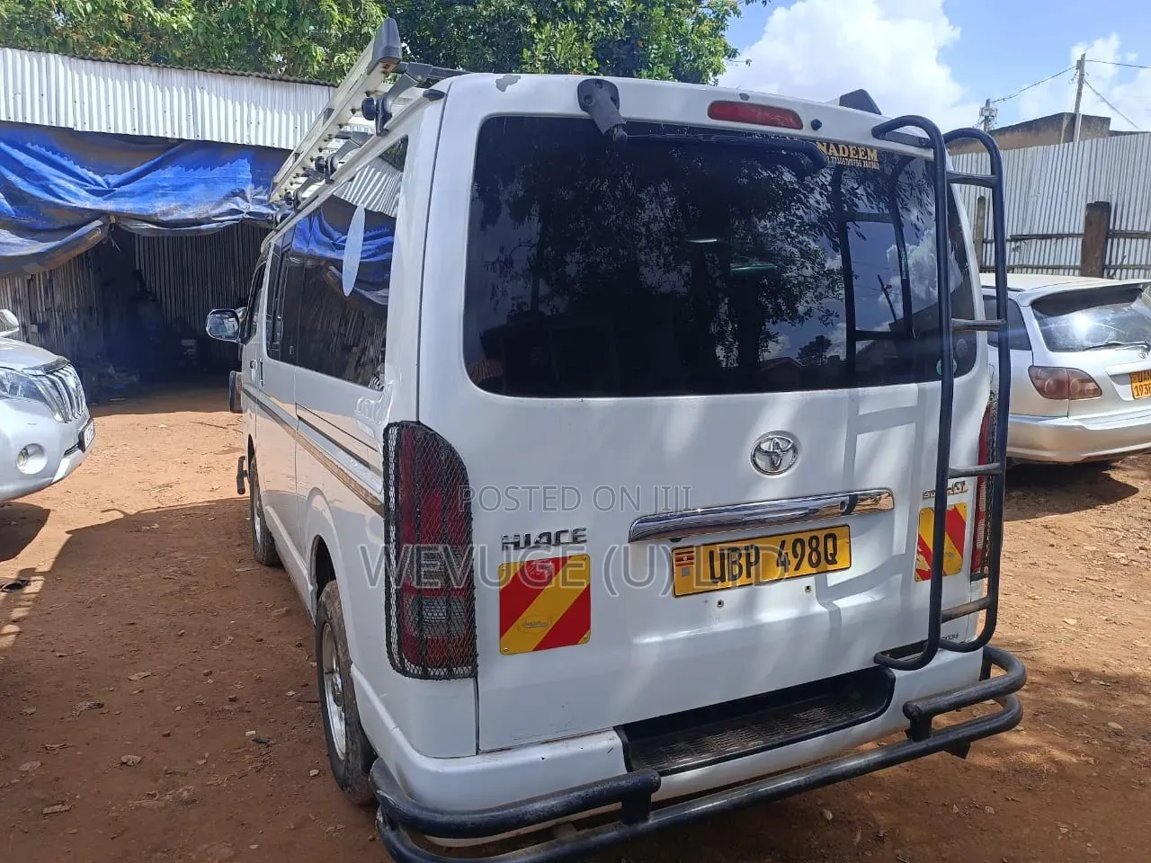 Toyota HiAce 2010 White
