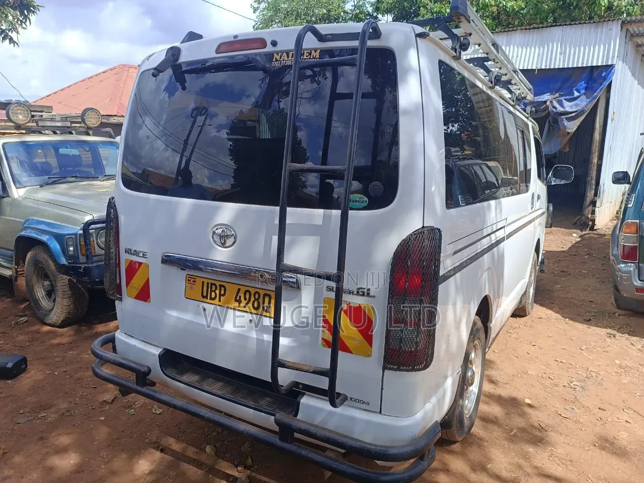 Toyota HiAce 2010 White