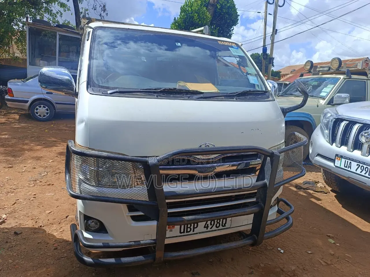 Toyota HiAce 2010 White