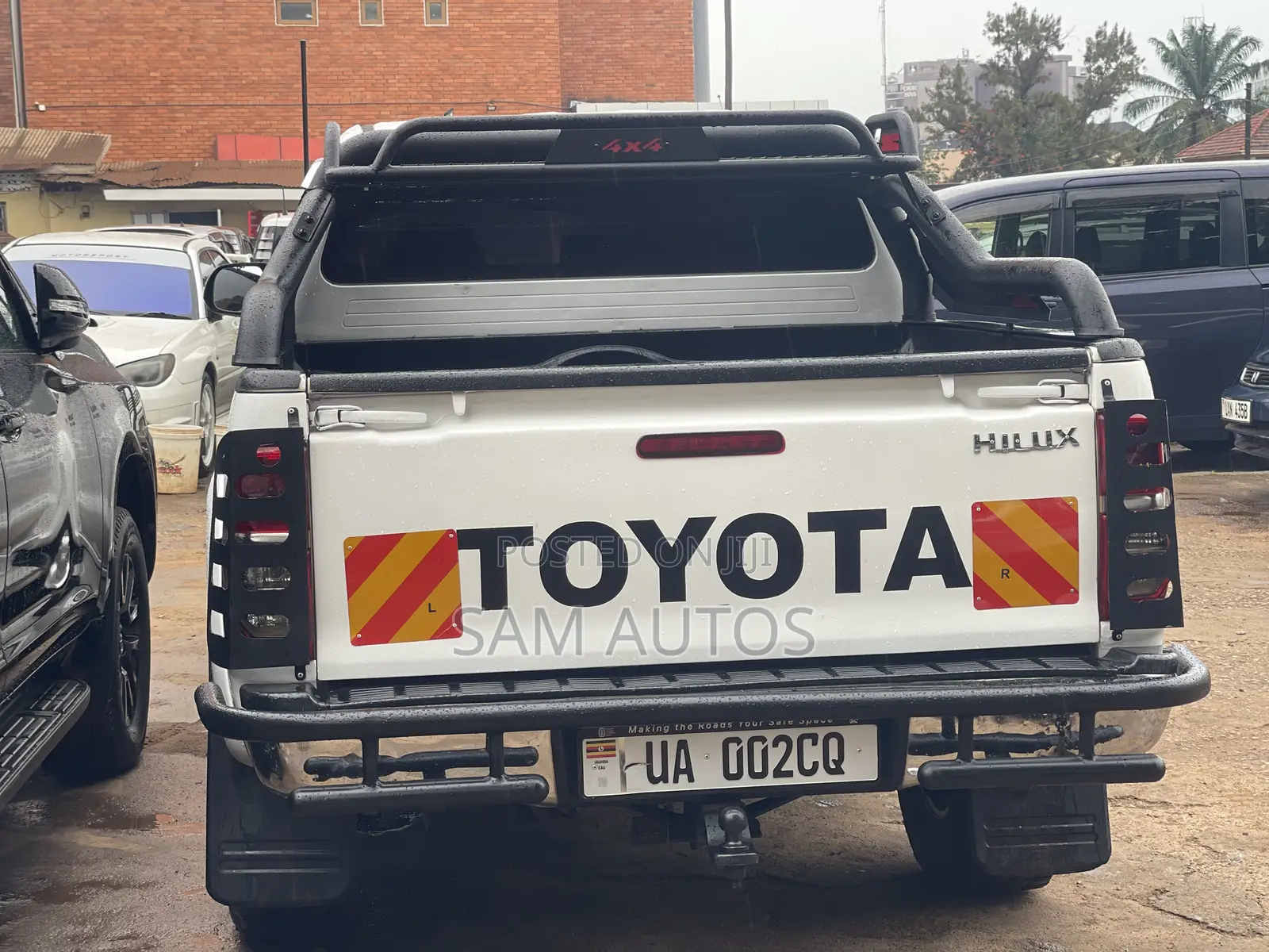 Toyota Hilux 2008 White