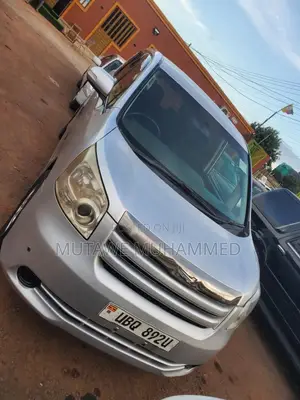 Toyota Noah 2009 Silver