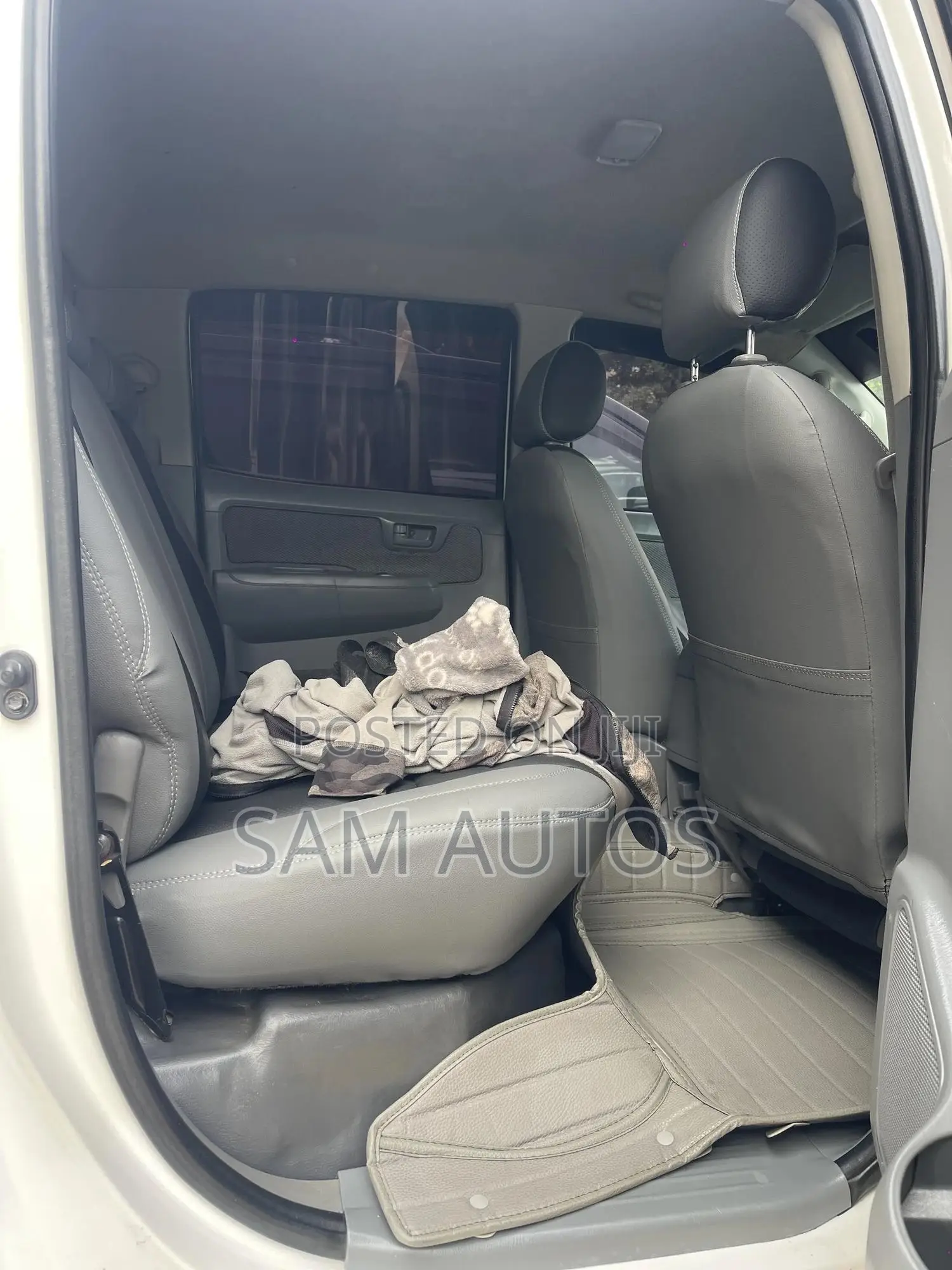 Toyota Hilux 2008 White
