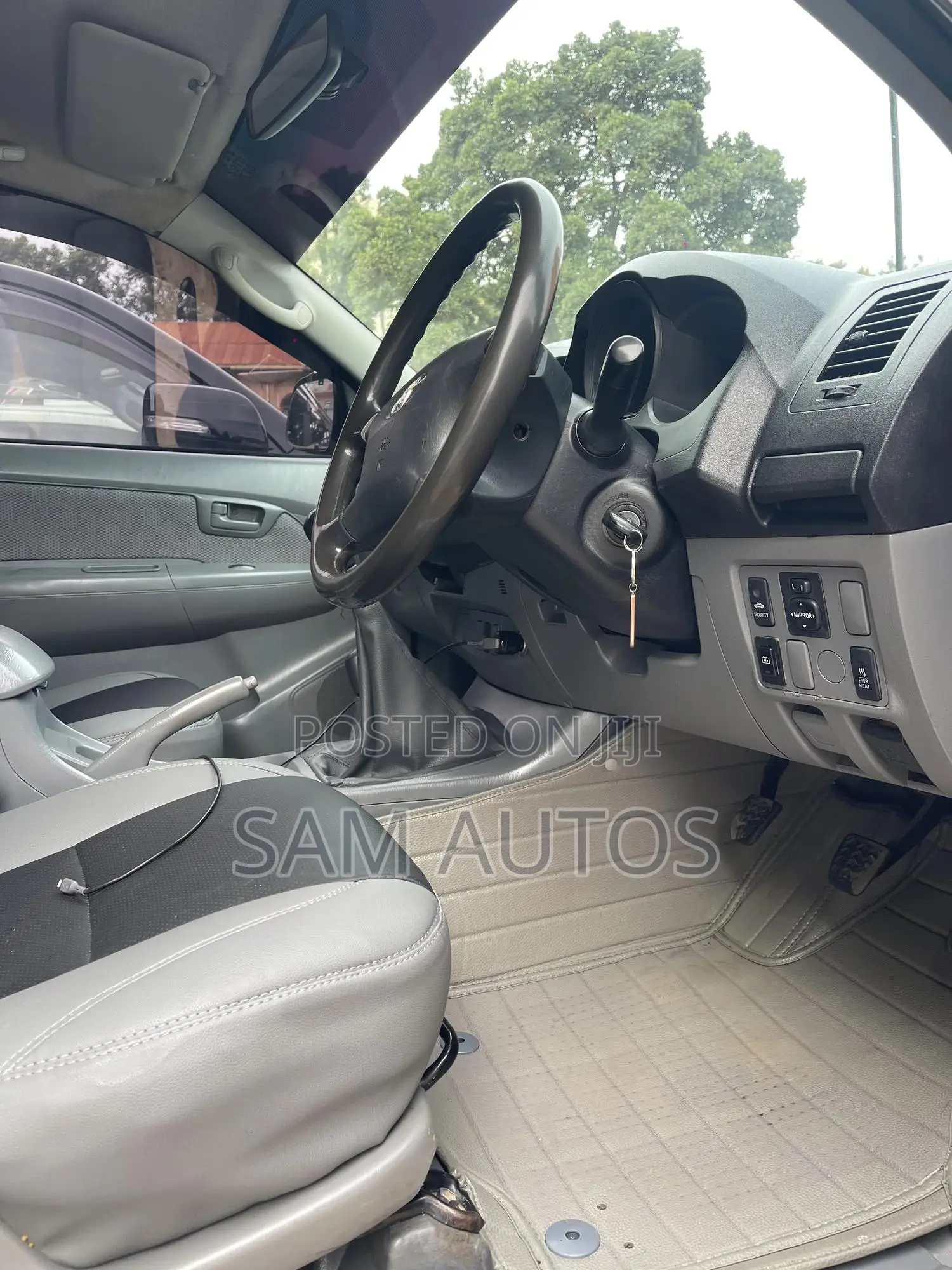 Toyota Hilux 2008 White