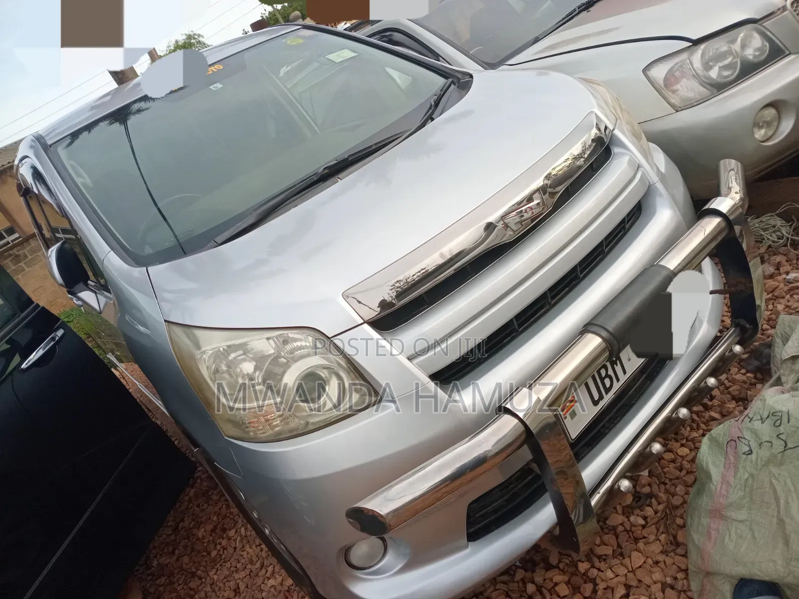 Toyota Noah 2009 Silver