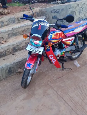 Bajaj Boxer 125 2025 Red