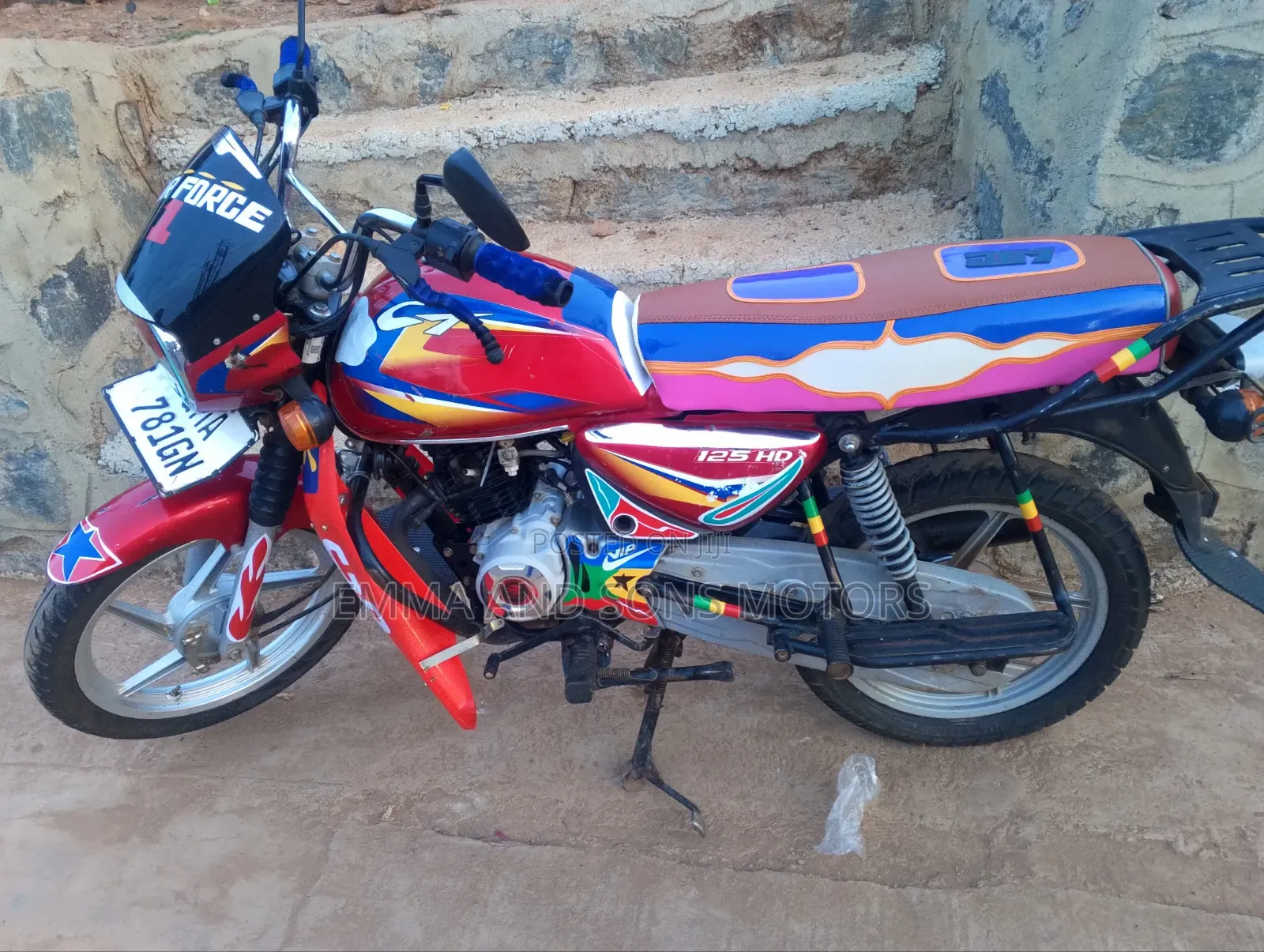 Bajaj Boxer 125 2025 Red