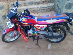 Bajaj Boxer 125 2025 Red