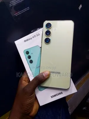 New Samsung Galaxy A15 5G 256 GB Gold