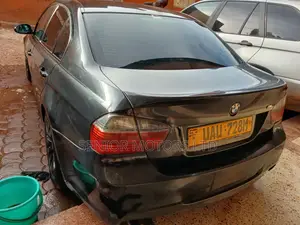 BMW 320i 2006 Black