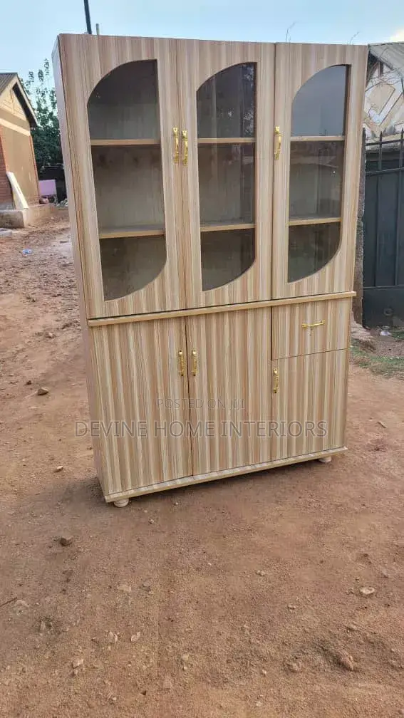 Side Board
