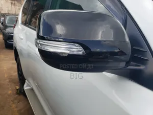 Toyota Land Cruiser Prado 2.7 2022 White