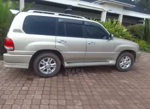 Toyota Land Cruiser 100 4.7 Executive 2007 Gold