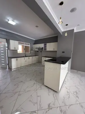 4bdrm Condo in Muyenga, Central Division for sale